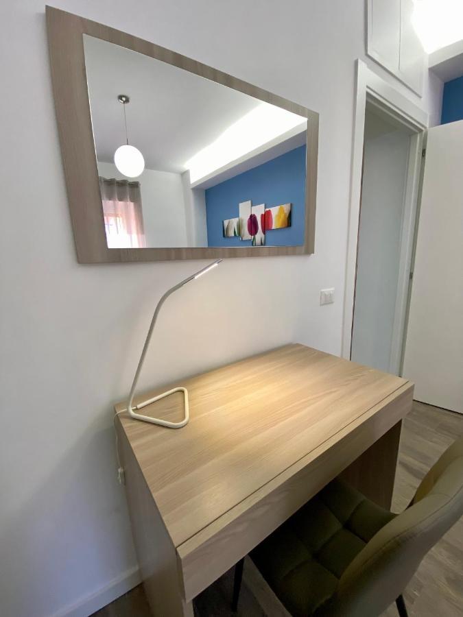 Casa Magrini - Intero Appartamento In Roma Marconi エクステリア 写真