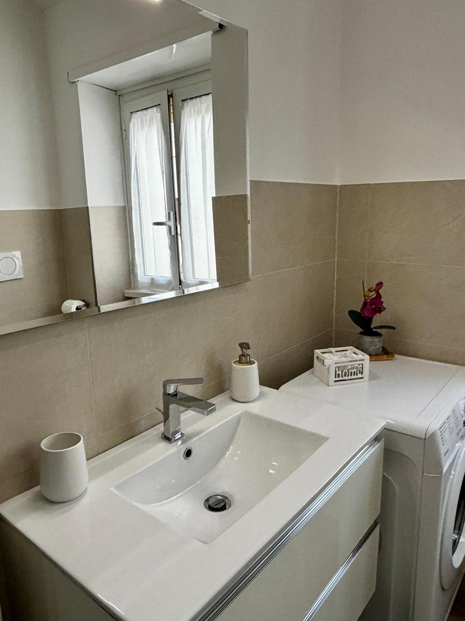 Casa Magrini - Intero Appartamento In Roma Marconi エクステリア 写真